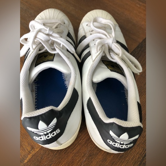 US Size 9 - Women/Men Adidas Superstar White Black - Picture 4 of 6
